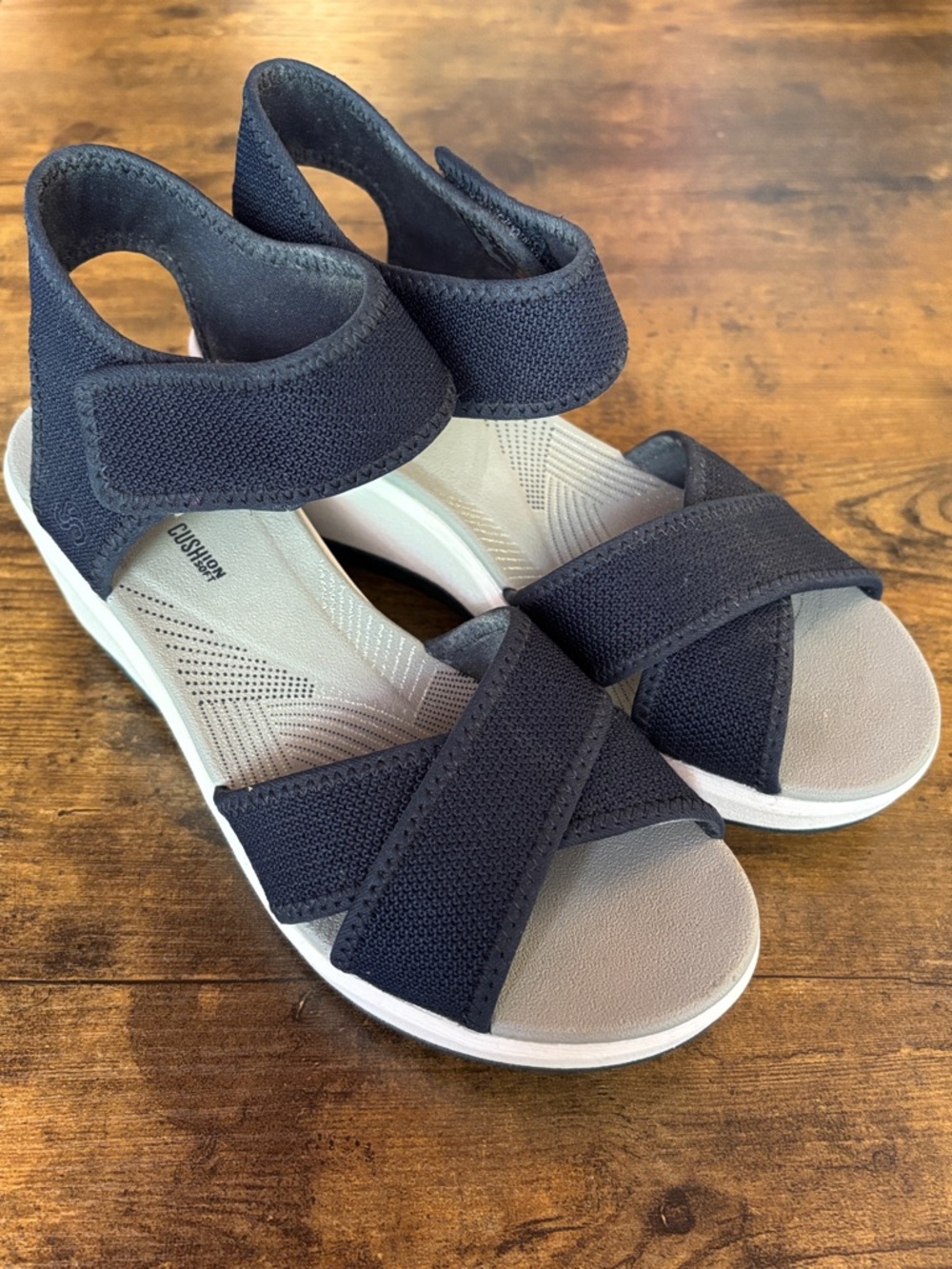 Cloudsteppers by Clark’s Navy Sport Wedge Sandals White Midsole Cushion Soft